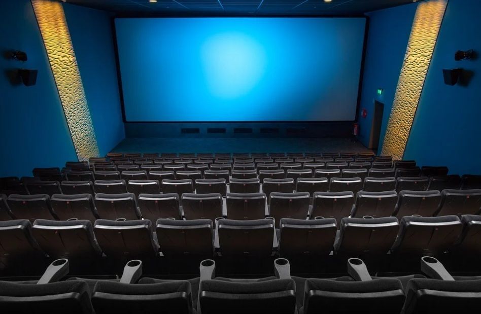 Cinemas reabrem em Manaus em novo decreto de restrição de circulação nesta segunda-feira (28)