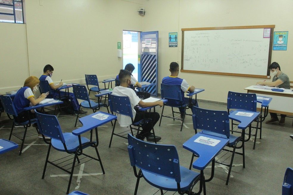 Processo de rematrículas nas redes públicas para 2021 iniciam por meio das Secretarias de Educação no AM