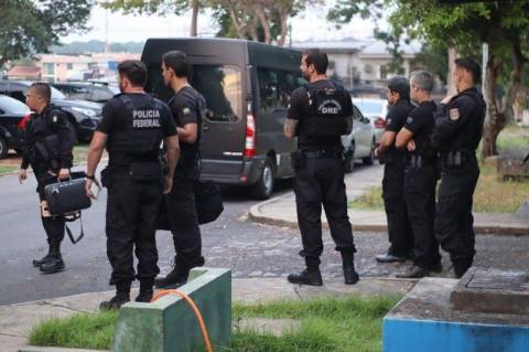 Operação prende policiais do Amazonas por suspeita de sequestro e tortura em Roraima
