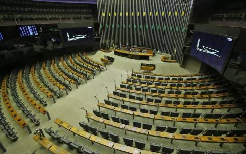 Aumento da bancada de deputados pode ficar para 2030