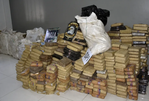 Policiais e servidores do AM são condenados por tráfico de drogas