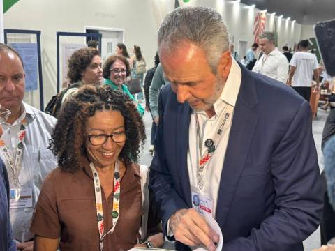 Povos da Amazônia entregam carta ao presidente da COP 30 com propostas contra a crise climática