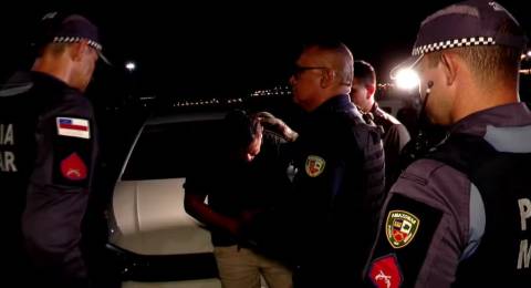 Comandante da lancha que naufragou no encontro das águas se apresenta na polícia após um mês foragido