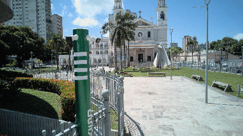 Diretoria da Festa de Nazaré instala totens de segurança na praça Santuário em Belém
